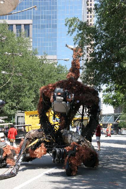 v2006_ArtCar_3_Parade 435 